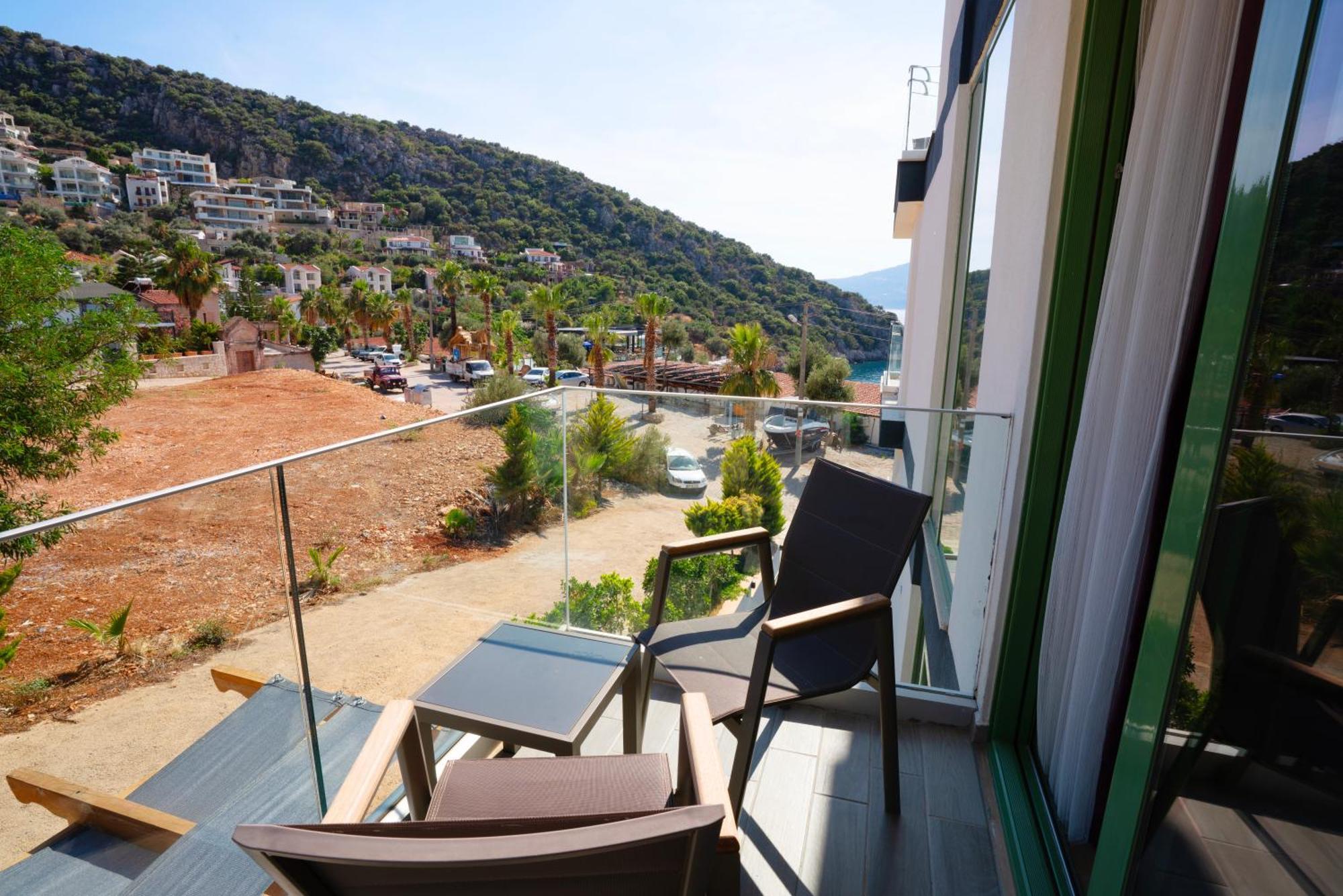 Greenbeach Hotel คัลคัน ภายนอก รูปภาพ