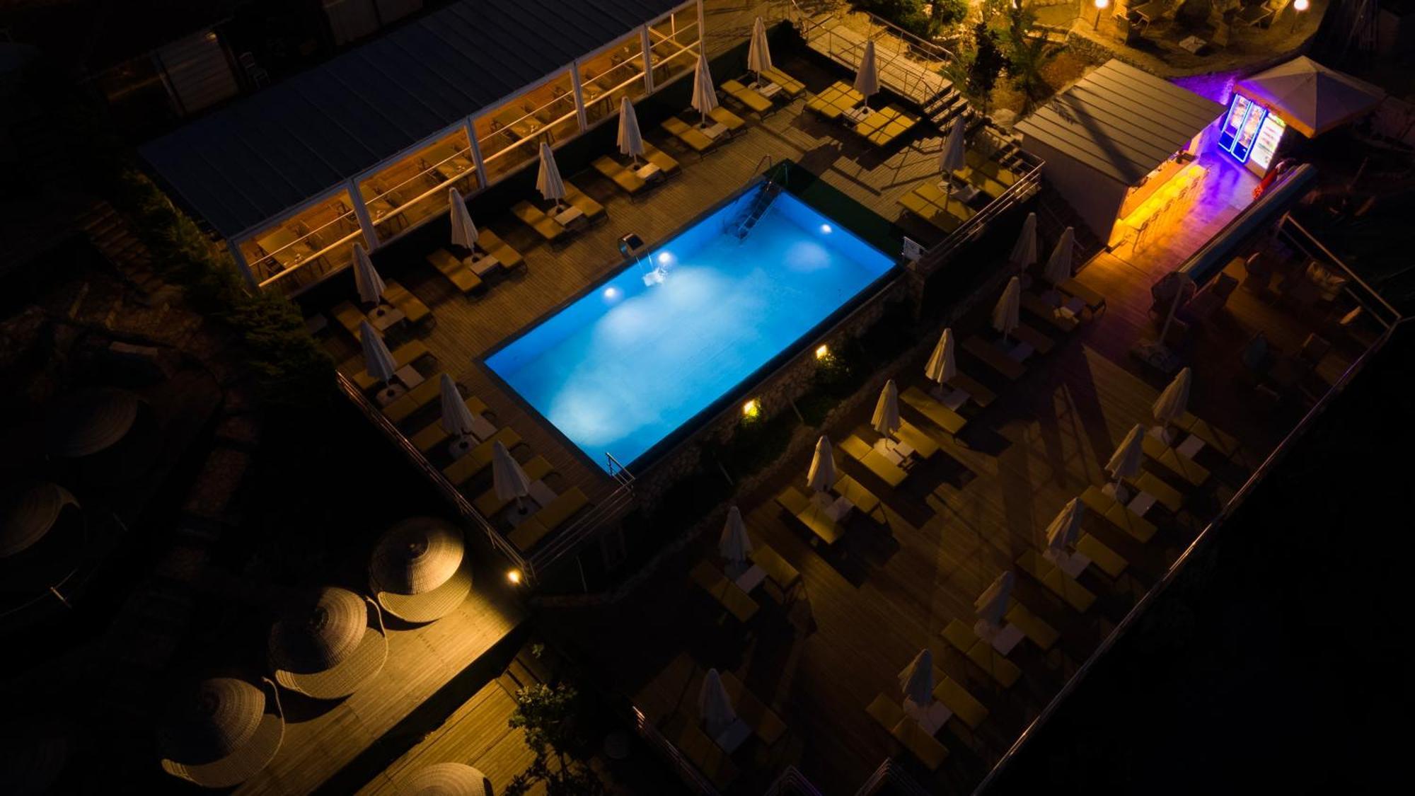 Greenbeach Hotel คัลคัน ภายนอก รูปภาพ