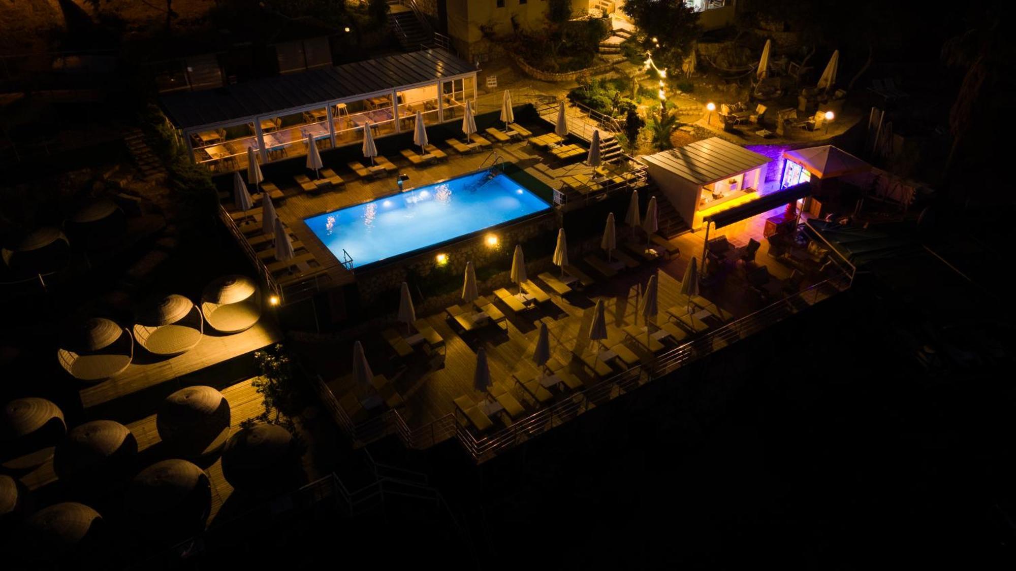 Greenbeach Hotel คัลคัน ภายนอก รูปภาพ